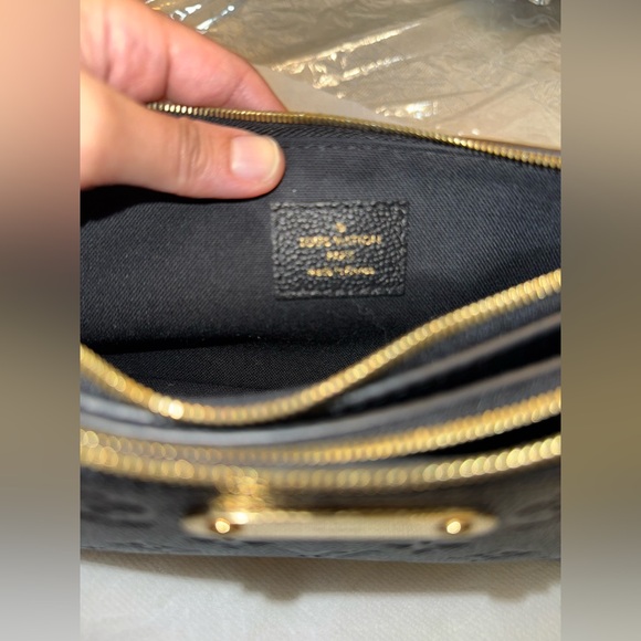 Louis Vuitton Pochette Liv M83301 - Picture 10 of 15